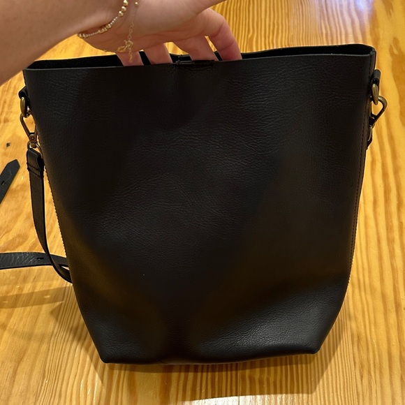 Madewell Black Leather Bucket Bag - Picture 4 of 15